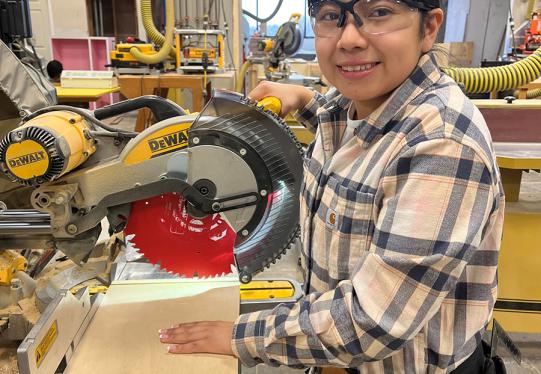 Diana_Perez-Lopez-Carpentry
