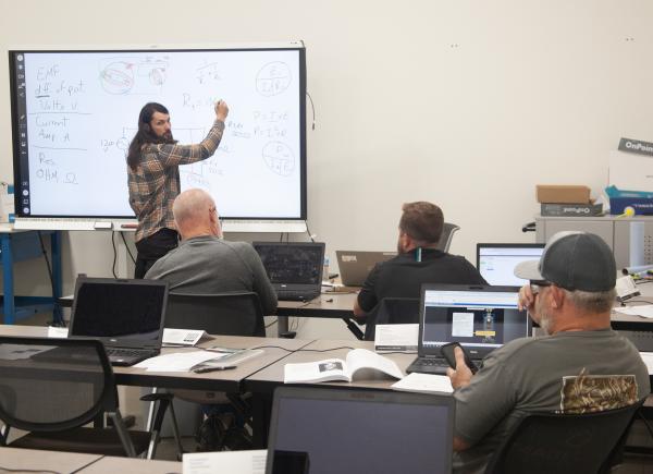 AC DC basic classroom